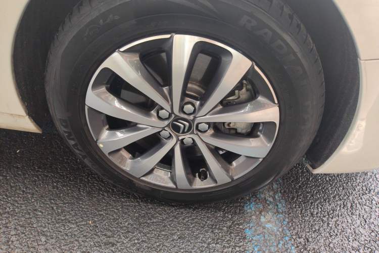 Used Citroen C6 2017 380THP Luxury Version Right Front Wheel Hub