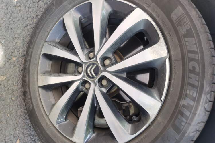 Used Citroen C6 2017 Revised Version 380THP Luxury Edition Right Front Wheel Hub