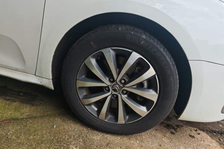 Used Citroen C6 2017 Revised Version 380THP Luxury Edition Right Front Wheel Hub