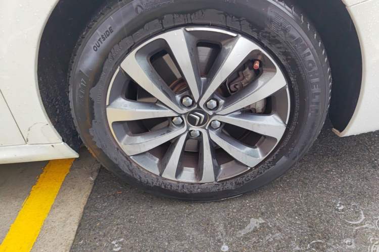 Used Citroen C6 2017 350THP Luxury Model Right Front Wheel Hub