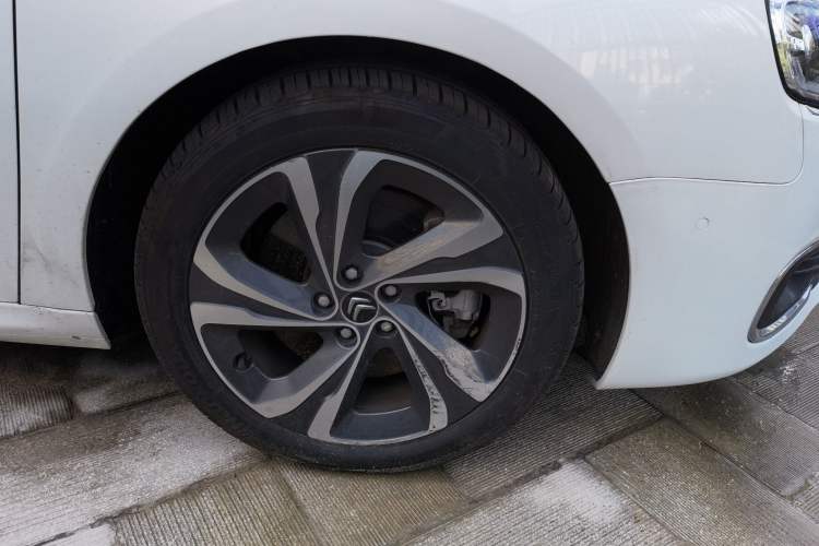 Used Citroen C6 2017 Revised Version 380THP Luxury Edition Right Front Wheel Hub
