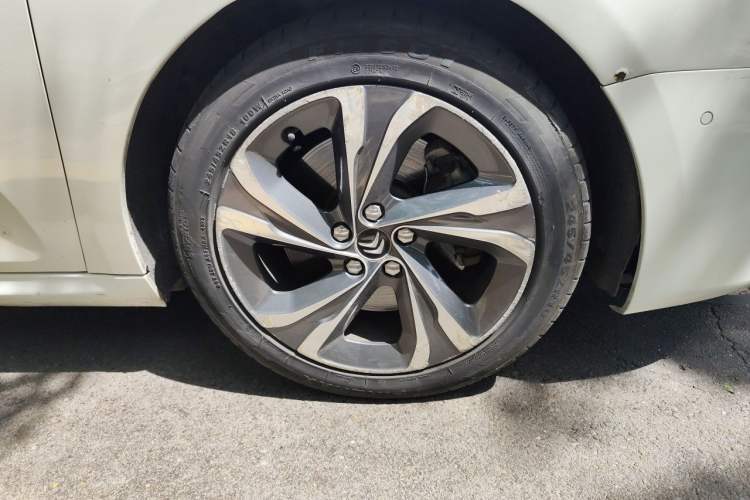 Used Citroen C6 2017 Revised Version 380THP Luxury Edition Right Front Wheel Hub