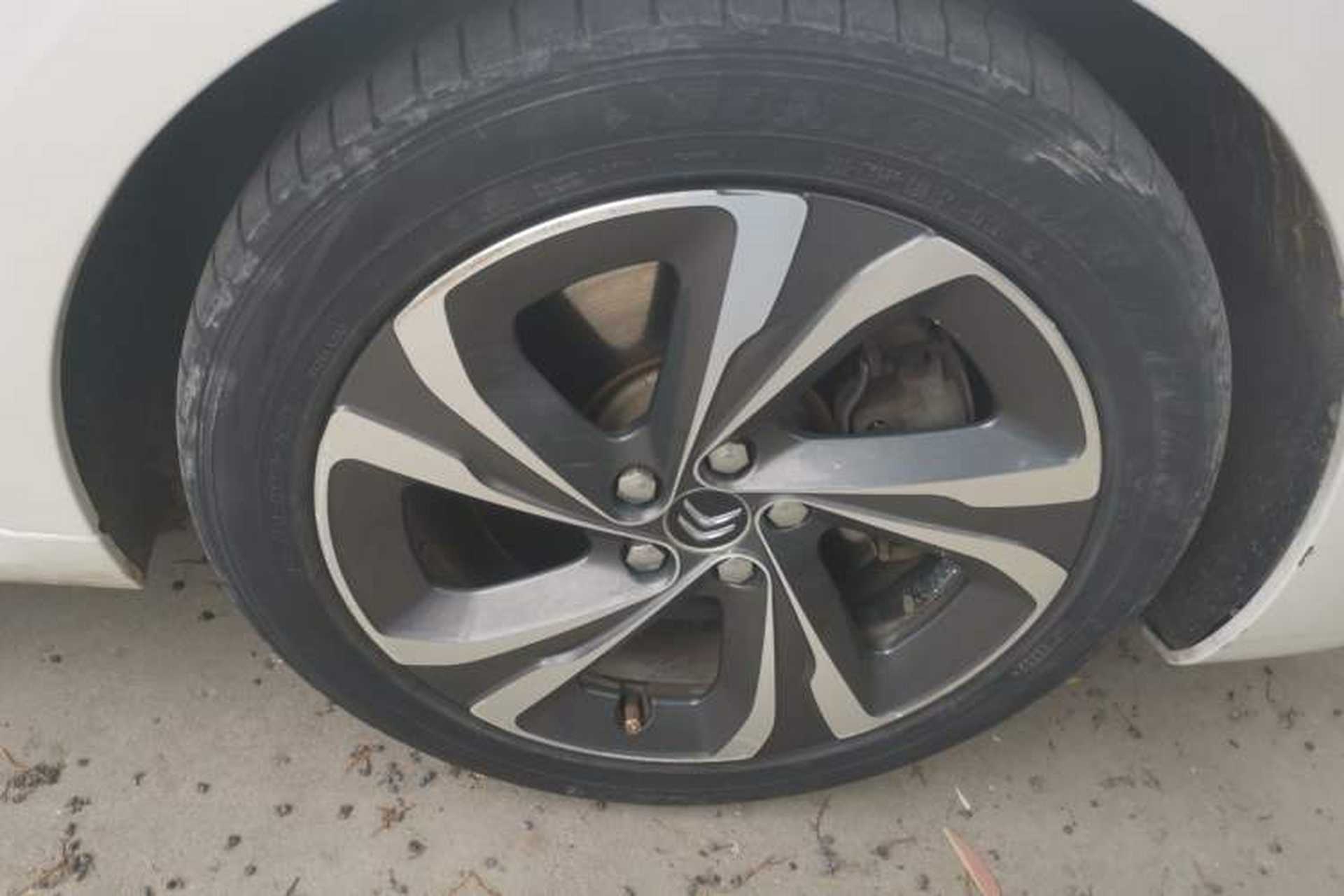 Used Citroen C6 2017 380THP Prestige Model Right Front Wheel Hub