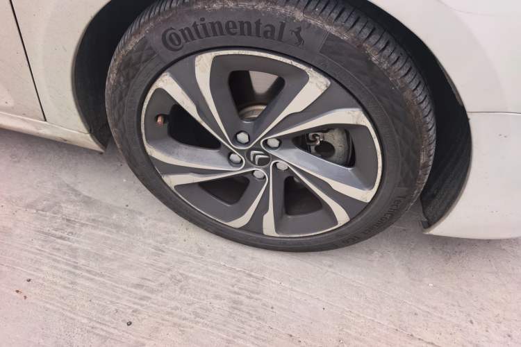 Used Citroen C6 2017 380THP Prestige Model Right Front Wheel Hub