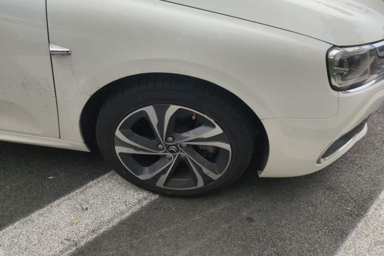 Used Citroen C6 2017 Revised Version 380THP Luxury Edition Right Front Wheel Hub