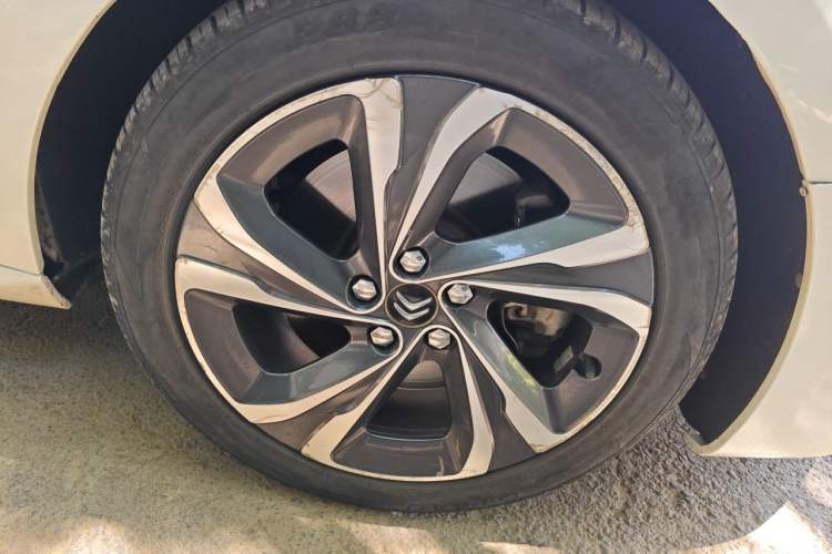 Used Citroen C6 2017 380THP Prestige Model Right Front Wheel Hub