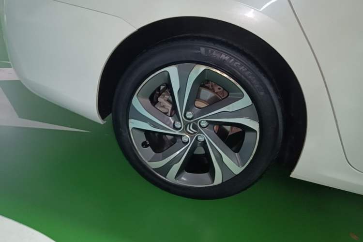 Used Citroen C6 2017 380THP Prestige Model Right Rear Wheel Hub