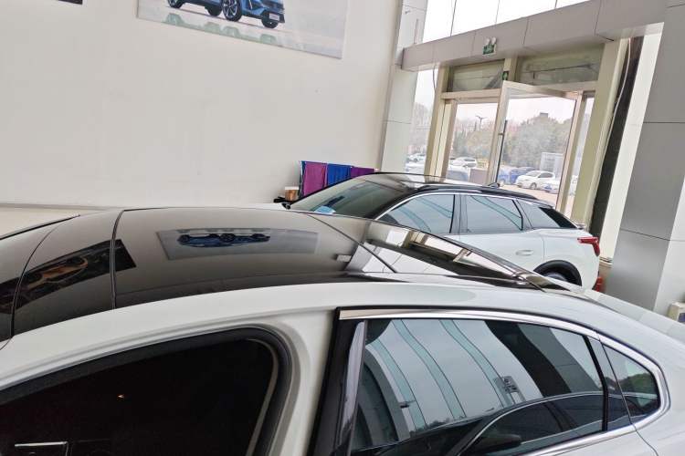 Used Citroen C6 2017 380THP Prestige Model Roof