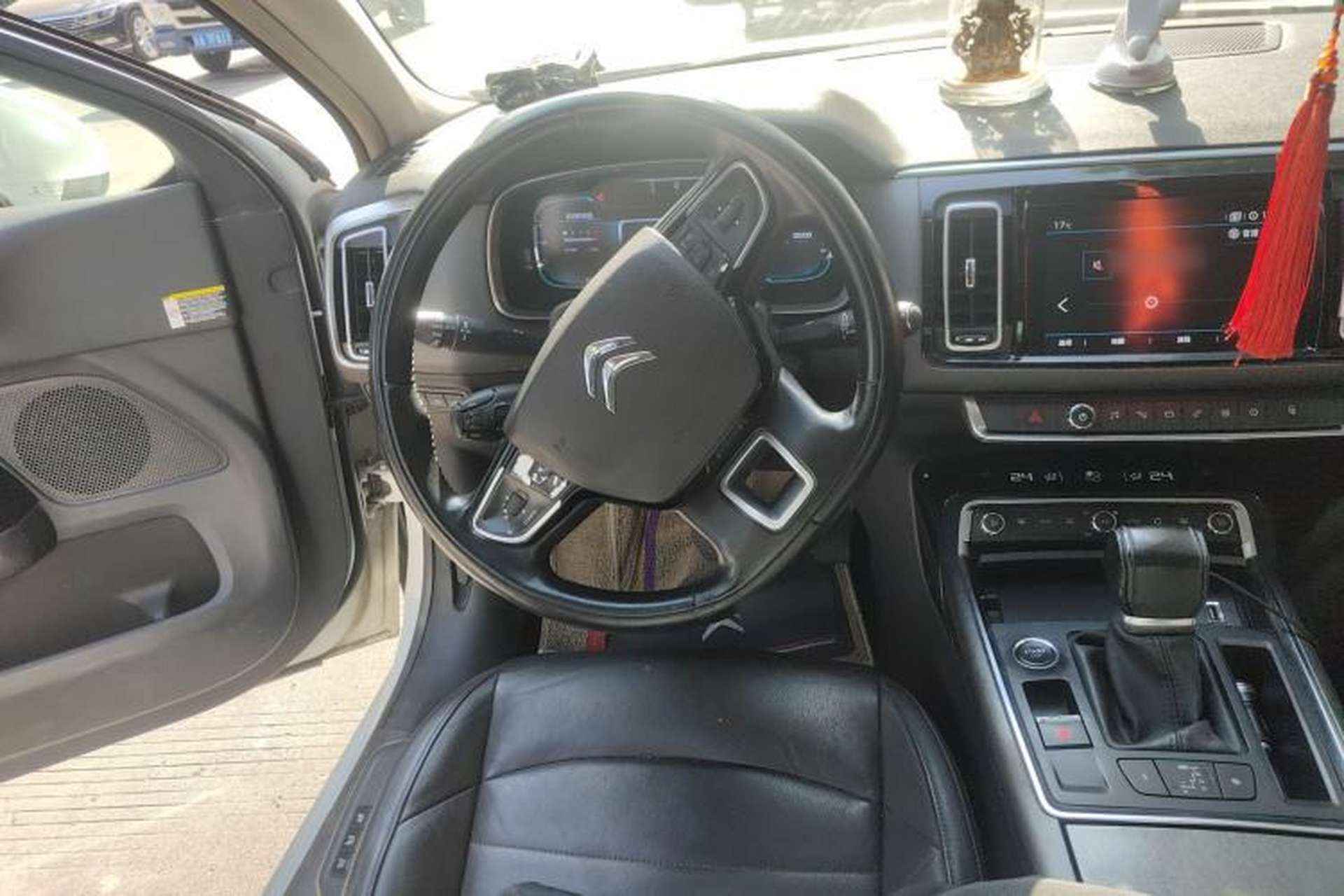 Used Citroen C6 2017 380THP Luxury Version Steering Wheel