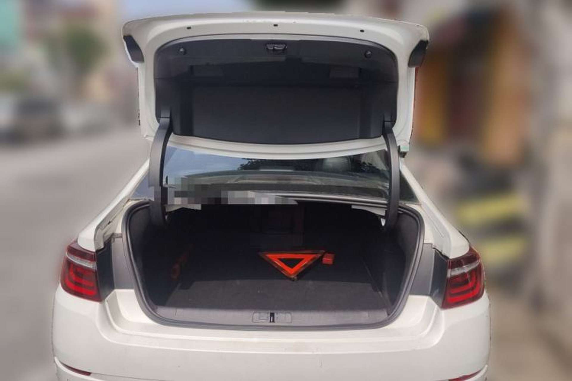 Used Citroen C6 2017 380THP Luxury Version Trunk