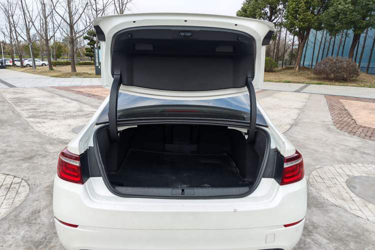 Used Citroen C6 2017 380THP Luxury Version Trunk