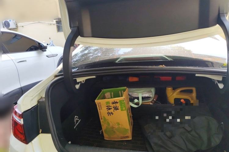 Used Citroen C6 2017 380THP Prestige Model Trunk