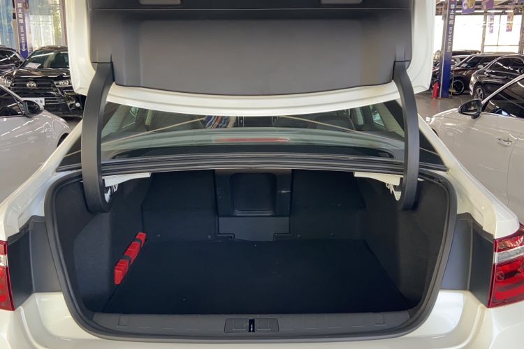 Used Citroen C6 2017 380THP Luxury Version Trunk