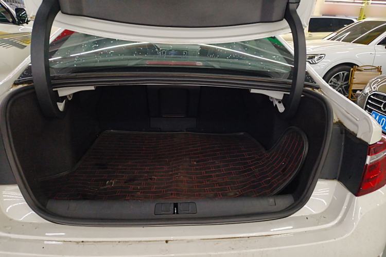 Used Citroen C6 2017 380THP Prestige Model Trunk