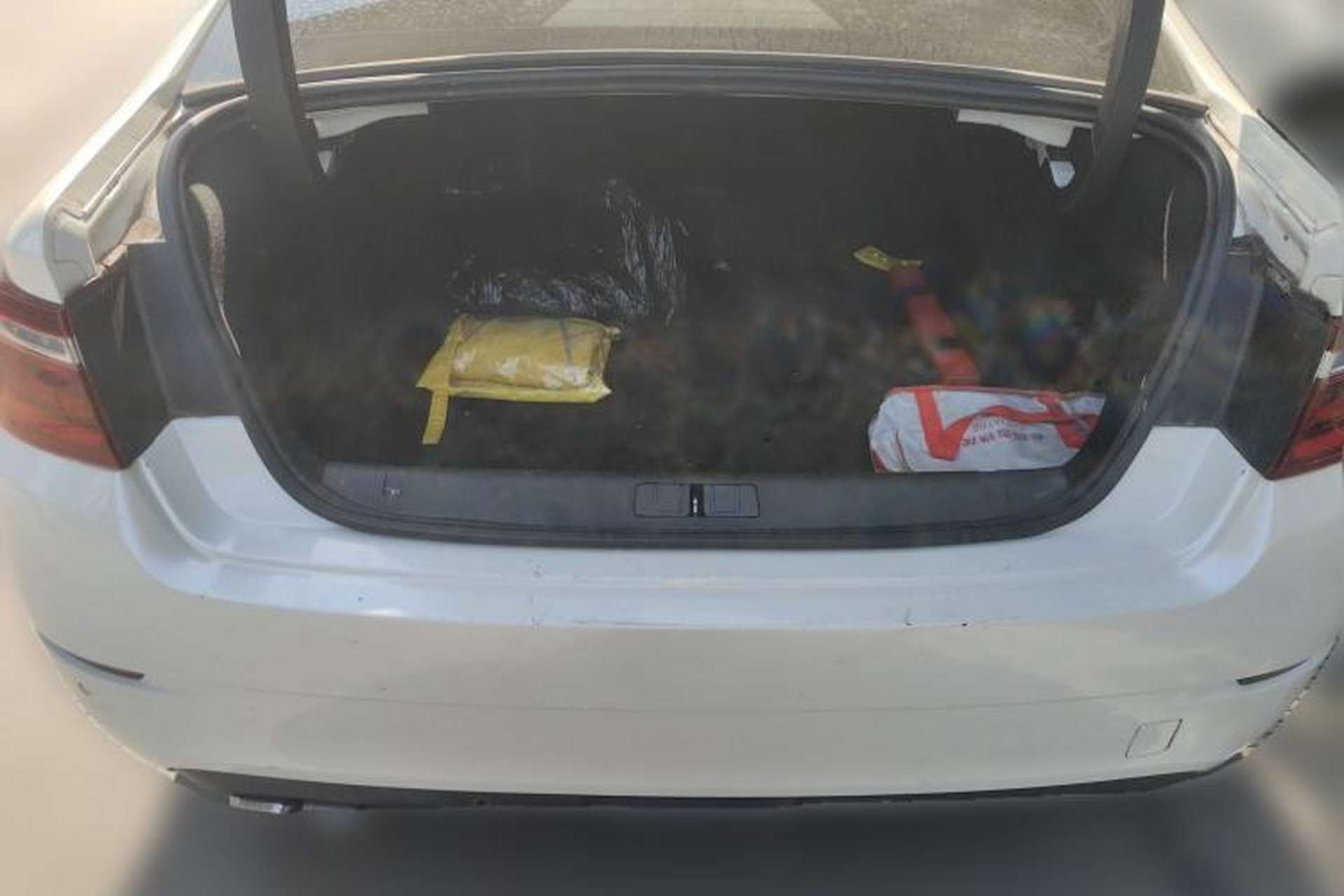 Used Citroen C6 2017 380THP Luxury Version Trunk