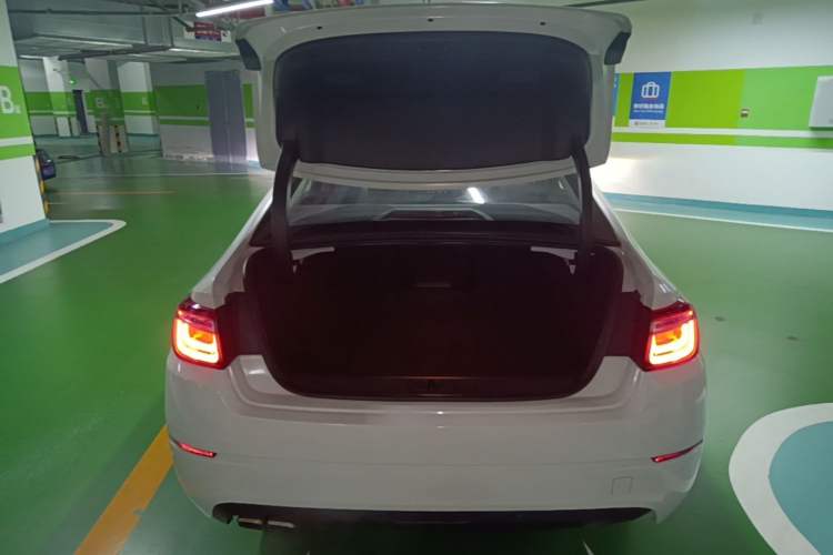 Used Citroen C6 2017 380THP Prestige Model Trunk