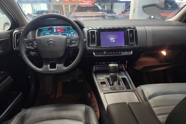 Used Citroen C6 2018 380THP Luxury Version Center Console