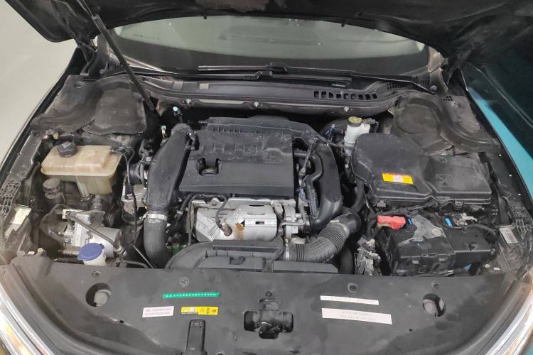 Used Citroen C6 2018 380THP Luxury Version Engine Bay