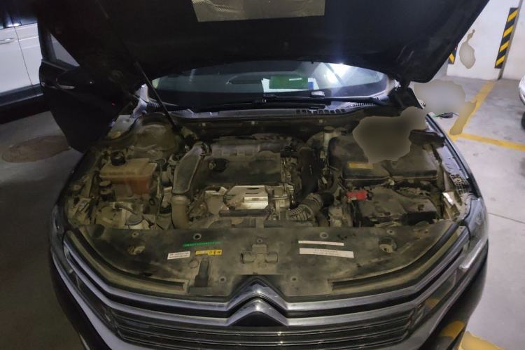 Used Citroen C6 2018 380THP Luxury Version Engine Bay