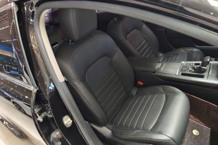 Used Citroen C6 2018 380THP Luxury Version Right Front Seat