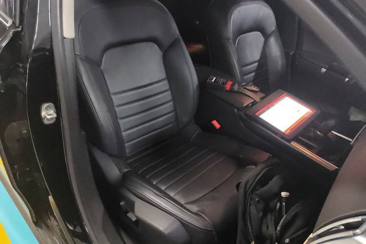 Used Citroen C6 2018 380THP Luxury Version Right Front Seat