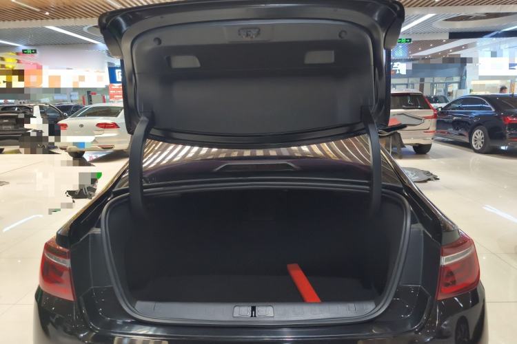 Used Citroen C6 2018 380THP Luxury Version Trunk