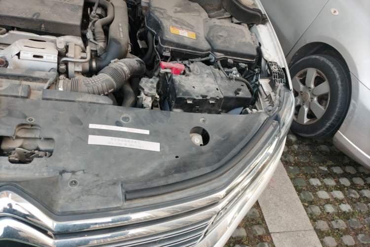 Used Citroen C6 2018 380THP Luxury Version Engine Bay Left