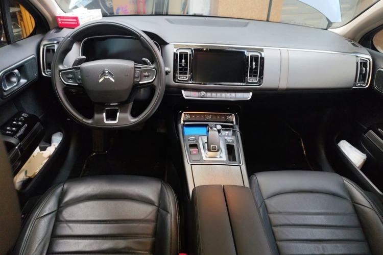Used Citroen C6 2019 400THP Luxury Model Center Console