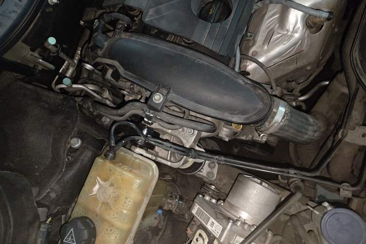 Used Citroen C6 2019 400THP Luxury Model Engine Bay Right