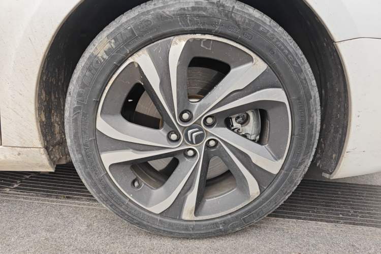 Used Citroen C6 2019 400THP Prestige Model Right Front Wheel Hub