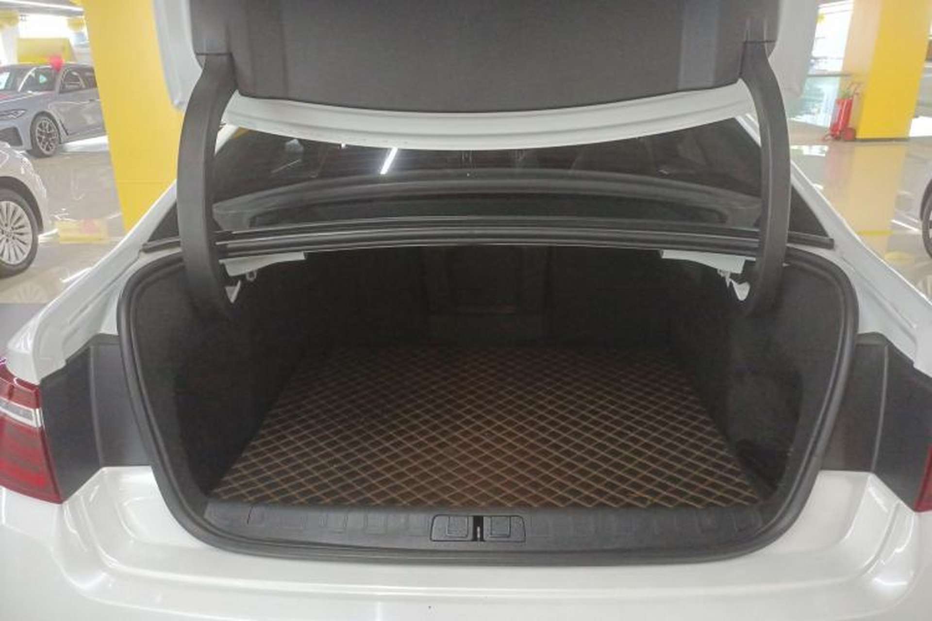 Used Citroen C6 2019 400THP ORIGINS Centennial Deluxe Edition Trunk