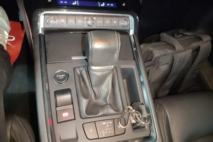 Used Citroen C6 2020 360THP Luxury Edition Gear Lever