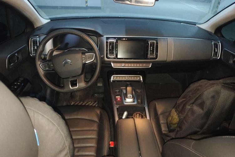 Used Citroen C6 2020 400THP Luxury Version Interior 2