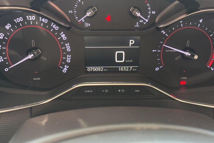 Used Citroen C6 2020 400THP ORIGINS Centennial Deluxe Edition Odometer Close Up