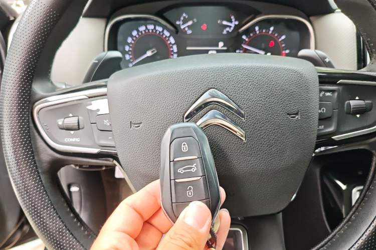 Used Citroen C6  Vehicle Key