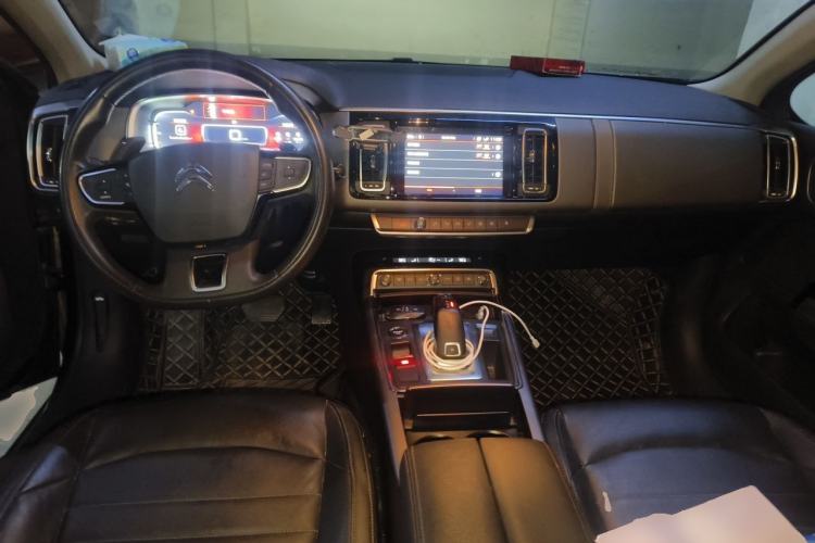 Used Citroen C6 2020 400THP Luxury Version Center Console