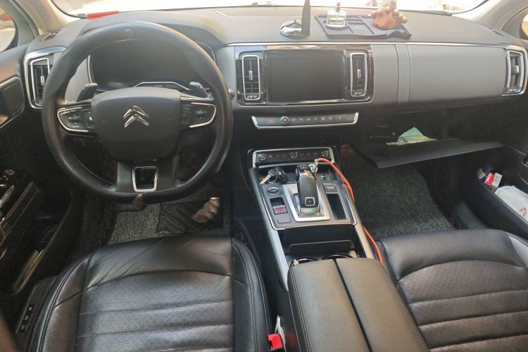 Used Citroen C6 2020 400THP Prestige Version Center Console