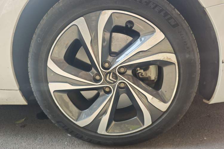 Used Citroen C6 2020 400THP Prestige Version Right Front Wheel Hub