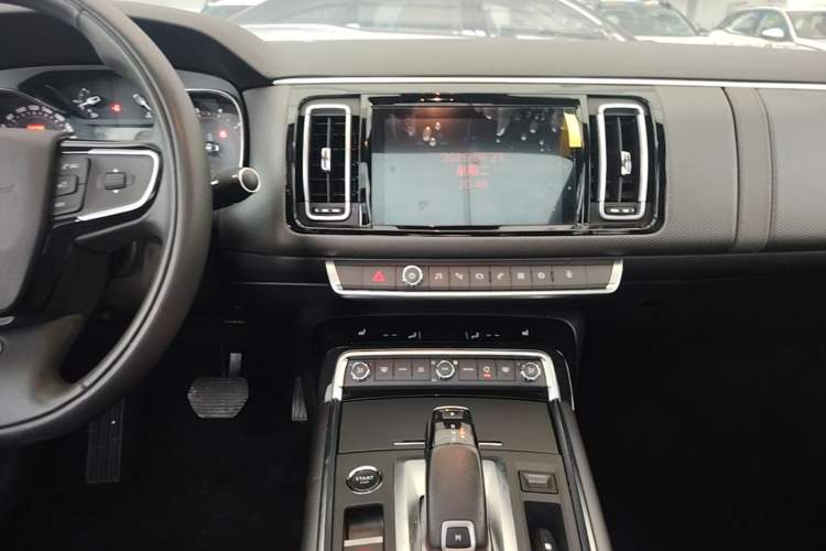 Used Citroen C6 2021 400THP Comfort Edition Audio And AC Panel