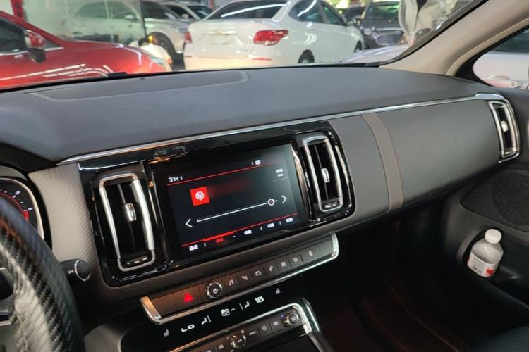 Used Citroen C6 2021 400THP Comfort Edition Center Console