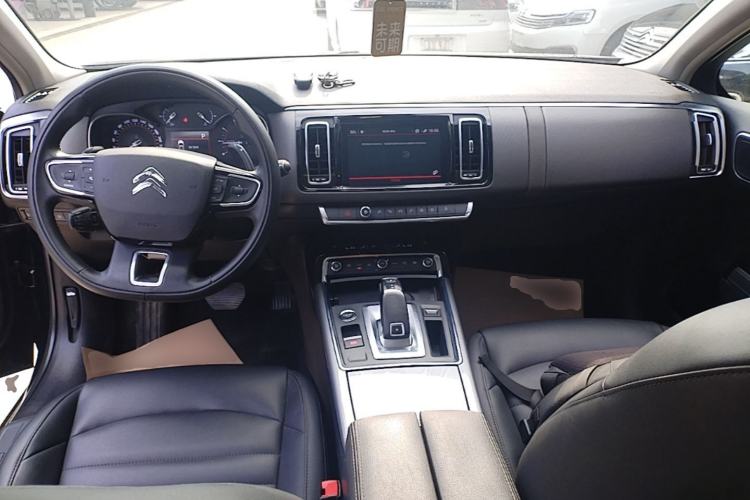 Used Citroen C6 2021 400THP Comfort Edition Center Console