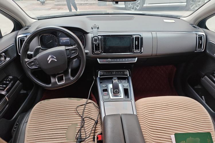 Used Citroen C6 2021 400THP Comfort Edition Center Console