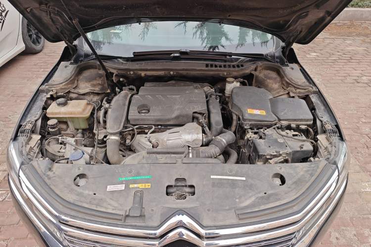 Used Citroen C6 2021 400THP Comfort Edition Engine Bay