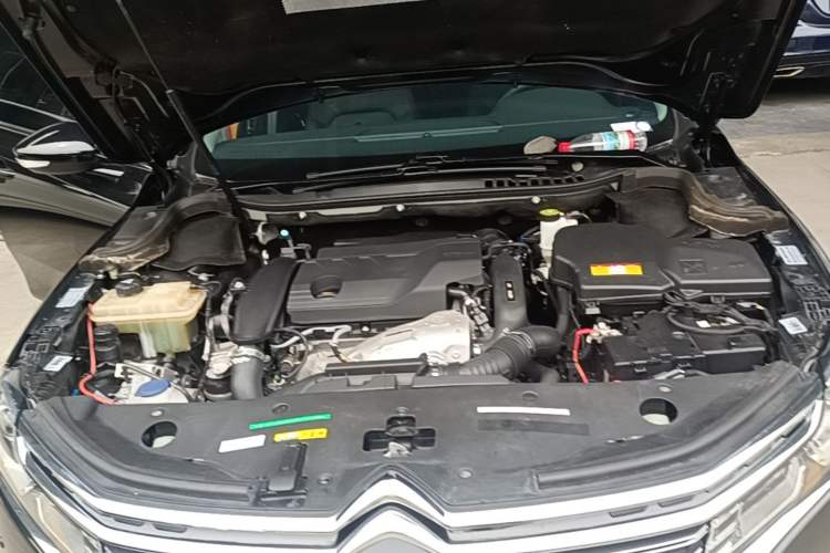Used Citroen C6 2021 400THP Comfort Edition Engine Bay