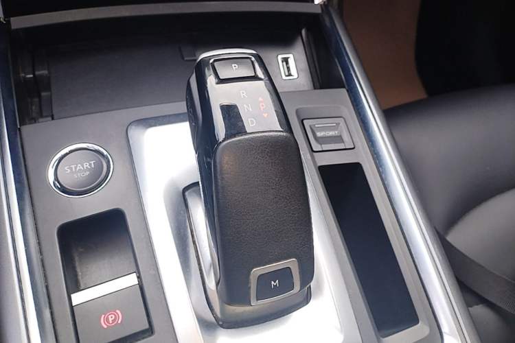 Used Citroen C6 2021 400THP Comfort Edition Gear Lever