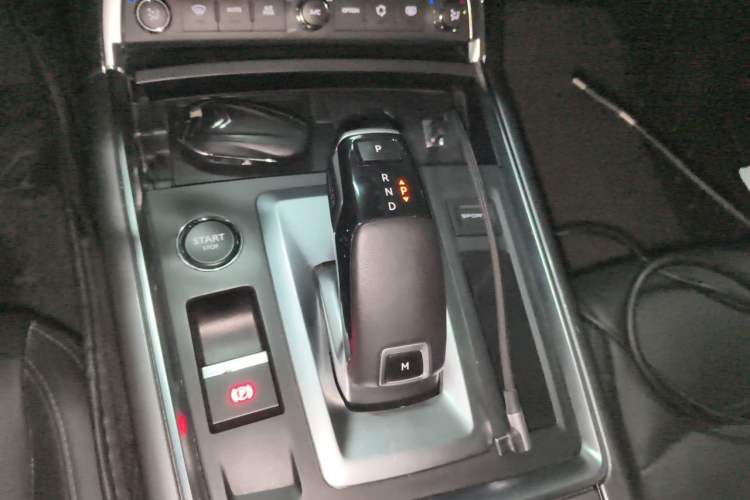 Used Citroen C6 2021 400THP Comfort Edition Gear Lever