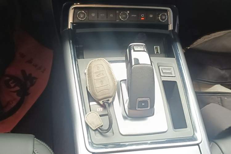 Used Citroen C6 2021 400THP Comfort Edition Gear Lever