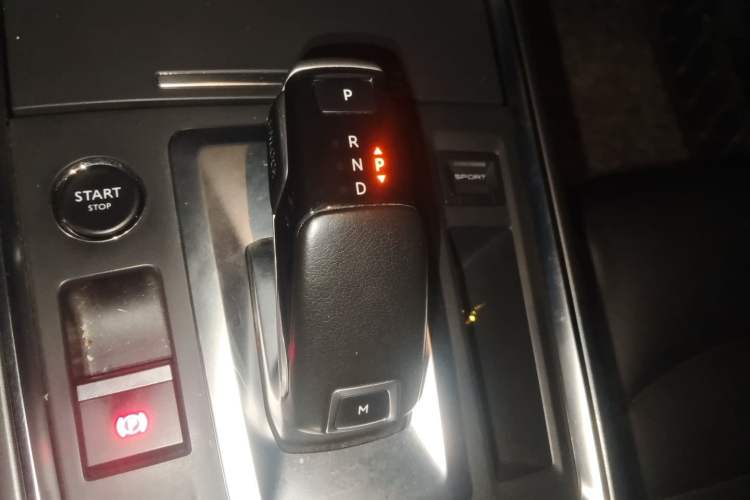 Used Citroen C6 2021 400THP Comfort Edition Gear Lever