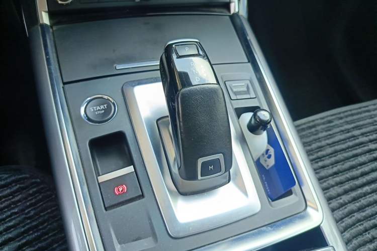 Used Citroen C6 2021 400THP Comfort Edition Gear Lever