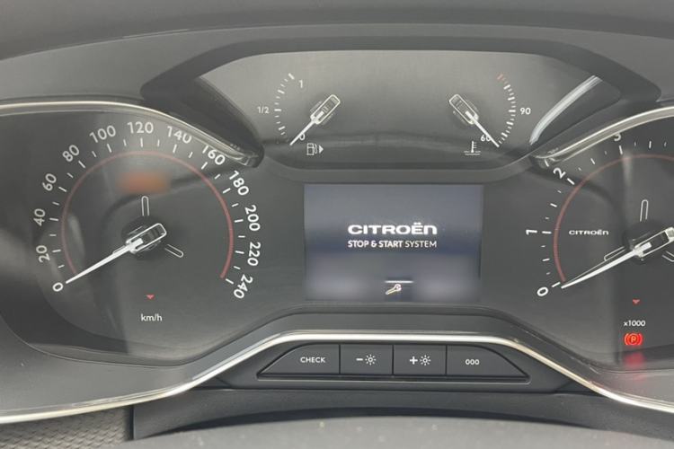 Used Citroen C6 2021 400THP Comfort Edition Instrument Cluster